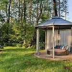 Wohlfuehloase Fuer Natur- Und Gartenliebhaber By Interhome